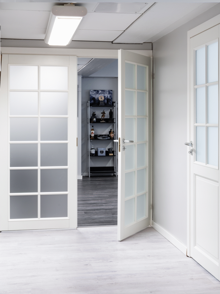 Swedoor pariovi craft 105 satiini lasit valkoinen ovi auki