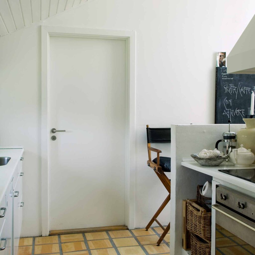 Kosteantilan kevytlaakaovi swedoor väliovi bath 201rvk valkoinen