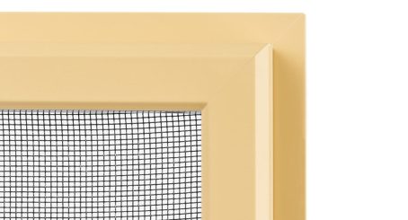 Solar hyttyspuitteesta lähikuvaa beige